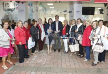 El alcalde acompaña a la Asociación de Mujeres, Usuarios y Consumidores en su tradicional encuentro ferial