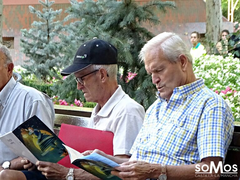 Comienza el reparto de los 90.000 ejemplares de la programación de la Feria de Albacete