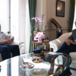 La Diputación dotará con desfibriladores a una quincena de coches de la Policía Nacional que patrullan las 24 horas