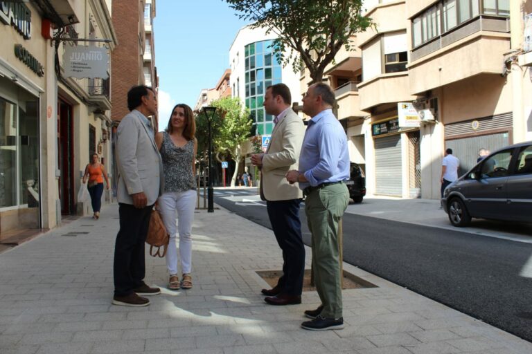 La calle Blasco Ibáñez luce su remodelación para esta Feria