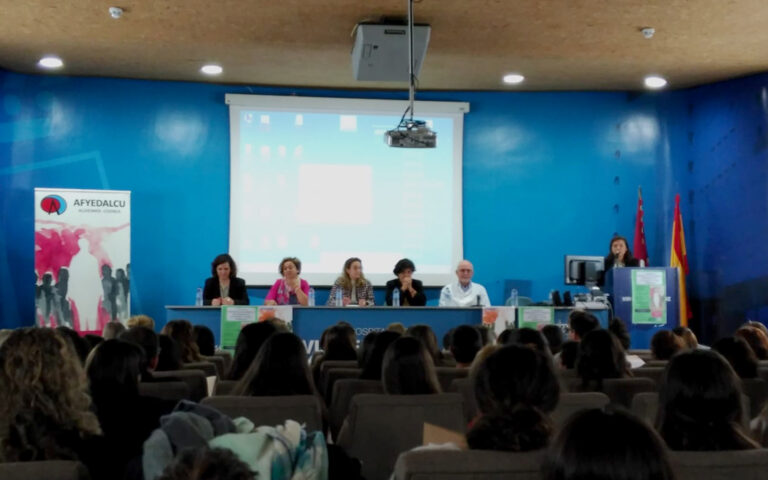 La Fundación Globalcaja Cuenca, con la Asociación de Alzheimer en las II Jornadas Profesionales sobre esta enfermedad
