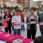 El lazo rosa de la lucha contra el cáncer de mama ya luce en el balcón del Ayuntamiento de Socuéllamos
