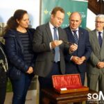 Una nueva tijera del siglo XVIII llega al Museo de la Cuchillería de Albacete