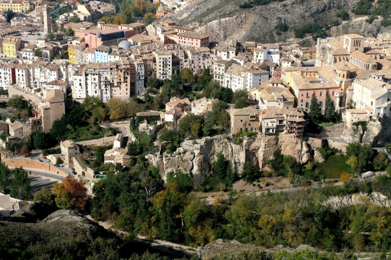 Rescatan a un hombre que ha caído por el Mirador del Castillo de Cuenca