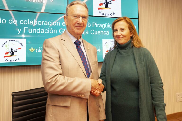 Globalcaja renueva el convenio de colaboración con el Club Piragüismo Cuenca Con Carácter