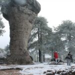 La Ciudad Encantada de Cuenca se tiñe de blanco con la primera nevada del invierno