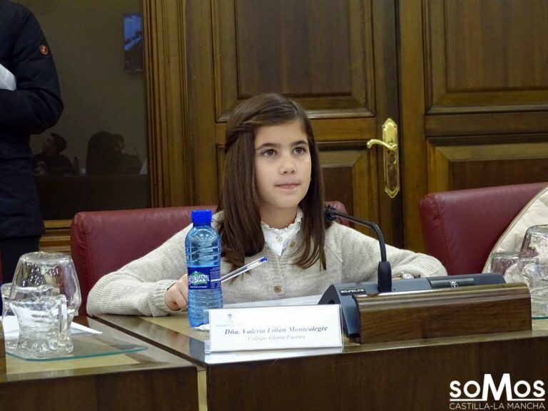 18 niños de Albacete se convierten hoy en «concejales infantiles» en el Ayuntamiento 18 niños de Albacete se convierten hoy en «concejales infantiles» en el Ayuntamiento
