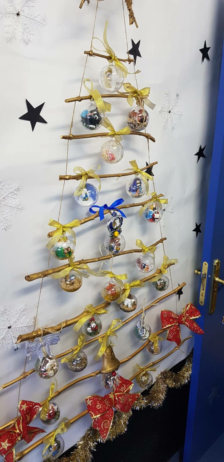Alumnos del Virgen de Loreto se hacen con el primer premio del concurso de Belenes Creativos en Socuéllamos