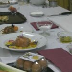 La OMIC de Manzanares presenta su menú navideño con productos del Mercado de Abastos