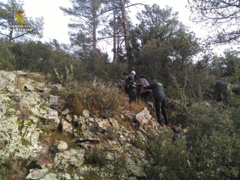 Rescatan a una mujer tras perderse mientras buscaba setas por la serranía conquense