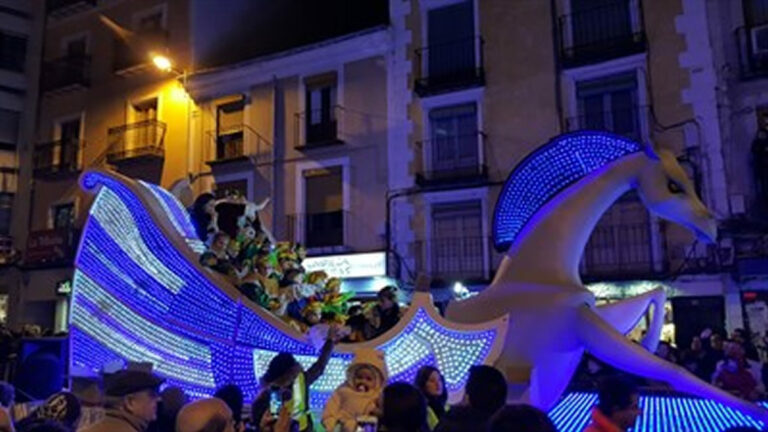 11 carrozas llenarán de magia navideña la Cabalgata de los Reyes Magos de Cuenca