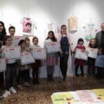 Manuel Piña, homenajeado por los niños y niñas de Manzanares en un concurso infantil de arte