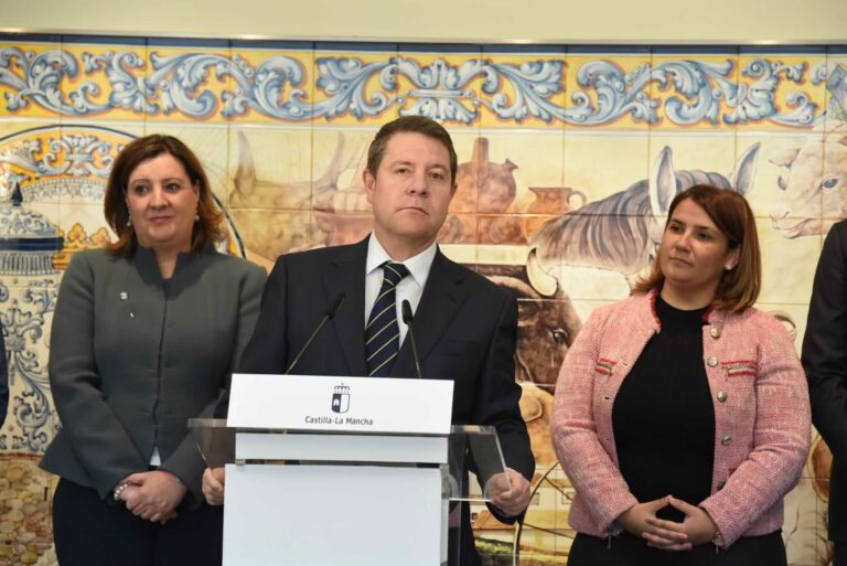 La Junta apuesta por la Formación Profesional para el Empleo con la apertura del Centro de la Cerámica y el Vidrio en Talavera