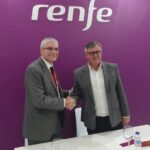 Hellín firma en FITUR un convenio con Renfe para potenciarse como destino turístico