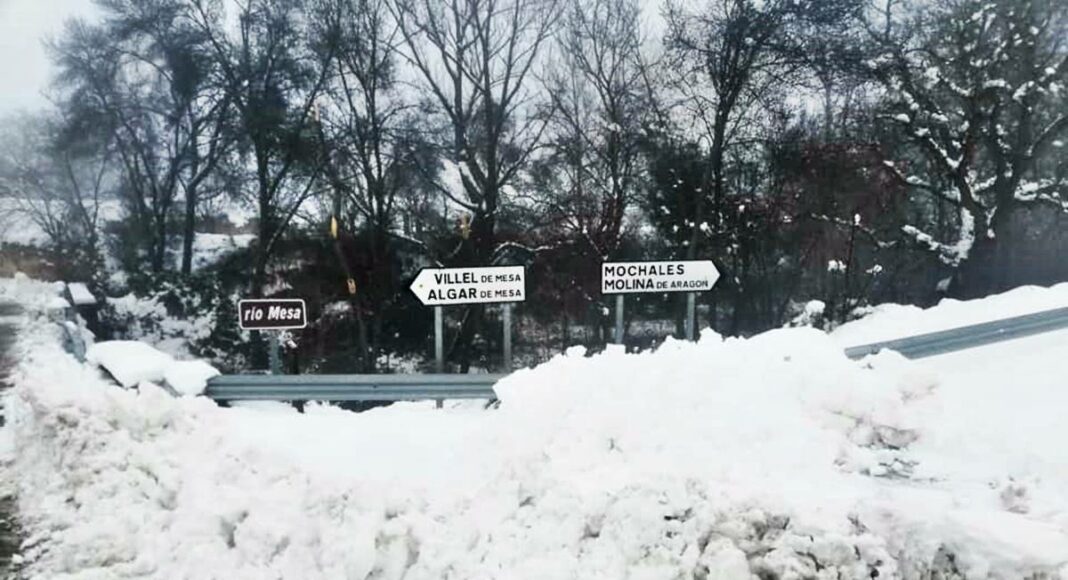 el tiempo - nieve - carreteras cortadas