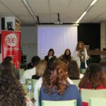 Cristina Tirado traslada a estudiantes de Ciudad Real claves del emprendimiento femenino