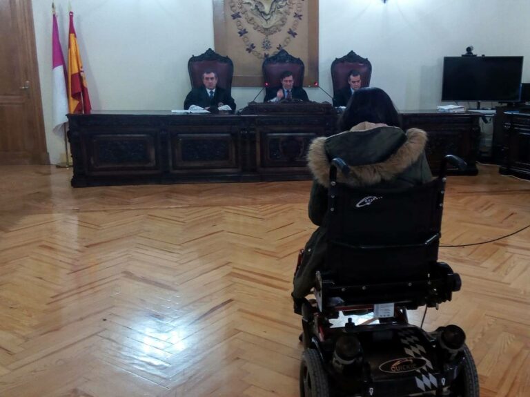 Acusada de intentar vender cocaína en el Hospital de Parapléjicos: «Soy inocente. Esto es peor que quedarme en silla de ruedas»