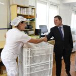 García-Page reconoce la panadería ‘Rincón del Segura’ como "un símbolo de lucha contra la despoblación"