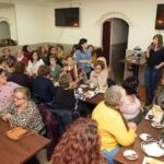 Mujeres de todas las edades se reúnen en la 5ª edición de «Desayuna con nosotras» en Argamasilla de Alba