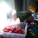 AMFAR Viso del Marqués se vuelca a coser mascarillas y ya suman 700 unidades