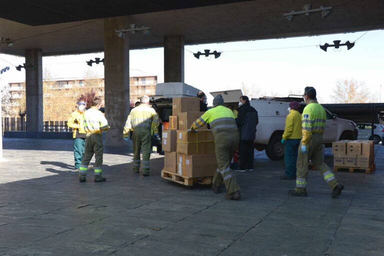 El Gobierno regional afirma que repartirá 686.000 unidades de material de protección este jueves