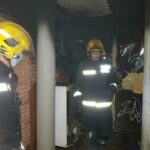 Evacuado un edifico en Puertollano por un incendio que ha causado importantes daños materiales