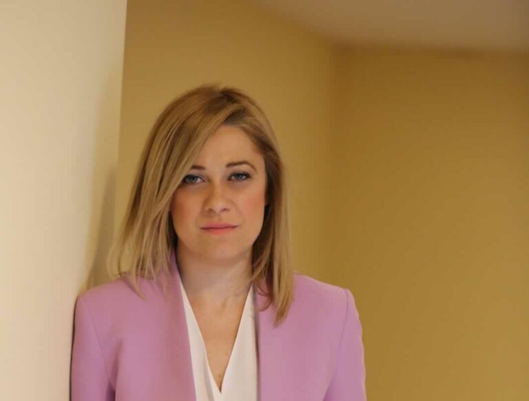 «La virtud está en el centro», por Carmen Picazo
