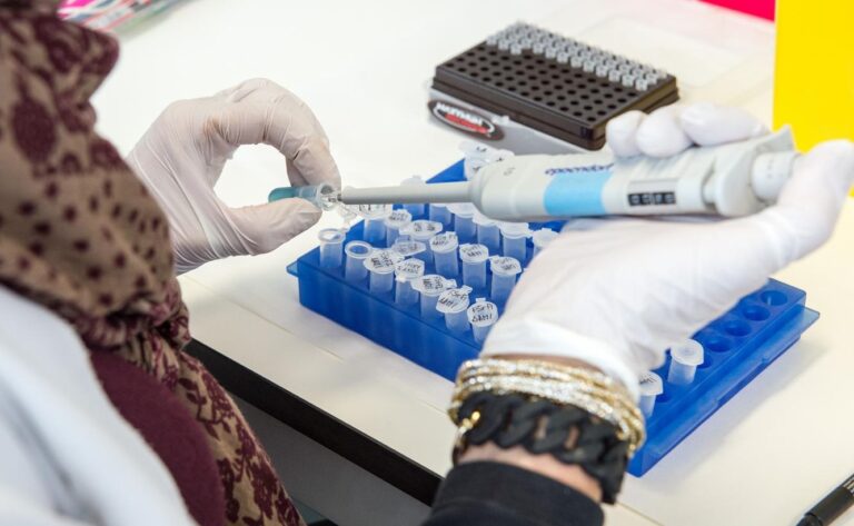 Desciende el número de contagios en Castilla-La Mancha con 864 casos nuevos pero asciende el de hospitalizados hasta los 848 Desciende el número de contagios en Castilla-La Mancha con 864 casos nuevos pero asciende el de hospitalizados hasta los 848