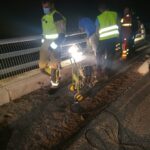 Buscan el cuerpo de una mujer en el pantano de Contreras tras salirse de la N-3