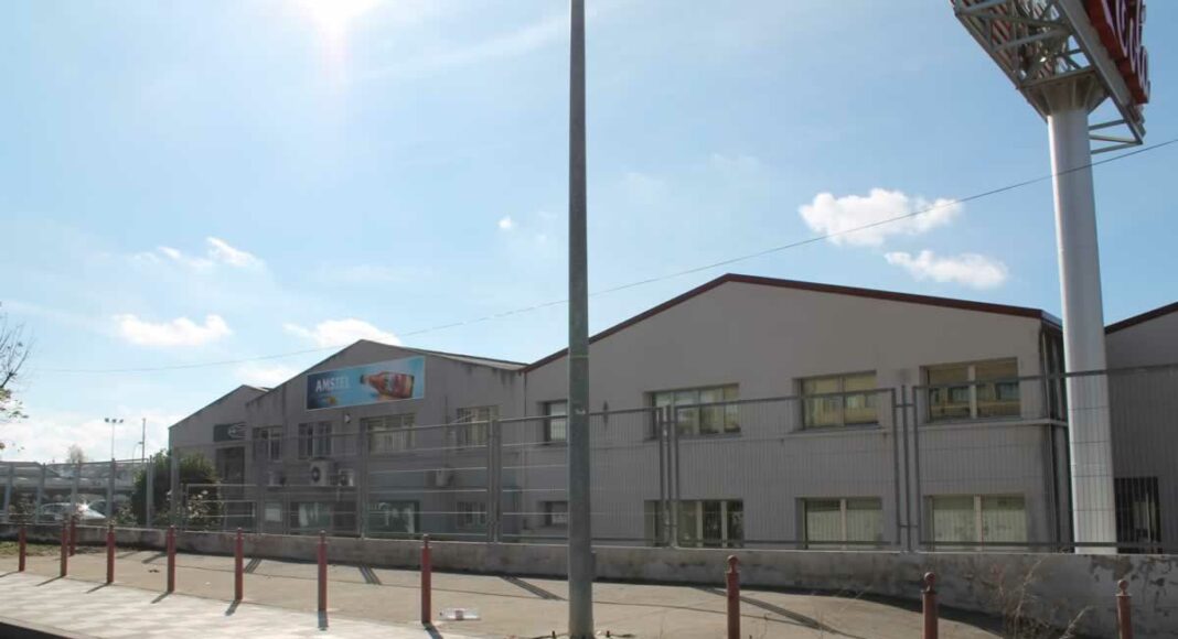 Empresa en Poligono Industrial