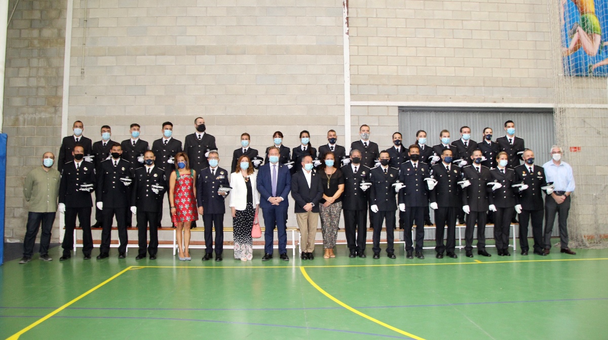 Un total de 18 nuevos agentes y 7 oficiales se unen a la Policía Local de Albacete