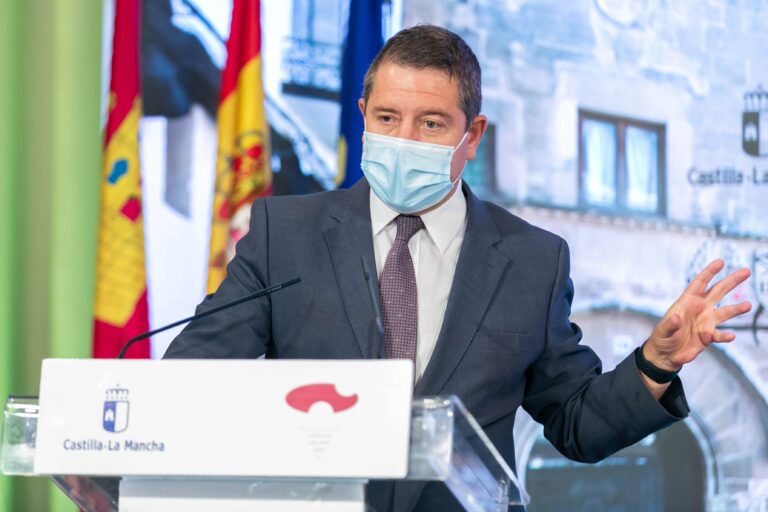 Page anuncia una inversión de 90 millones para que todos los edificios públicos se abastezcan con energías renovables