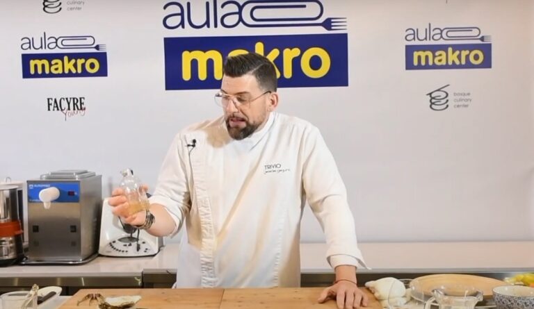 Jesús Segura se exhibe junto a los mejores en San Sebastián Gastronomika con un taller de cocina conquense de cercanía
