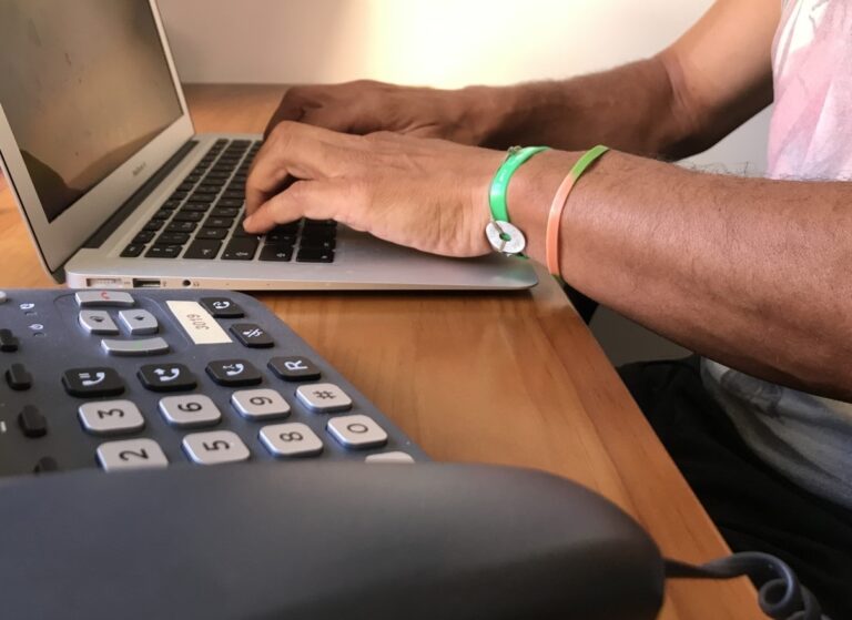 Funcionarios vuelven a exigir al Gobierno regional que se siente ya a negociar un acuerdo de teletrabajo