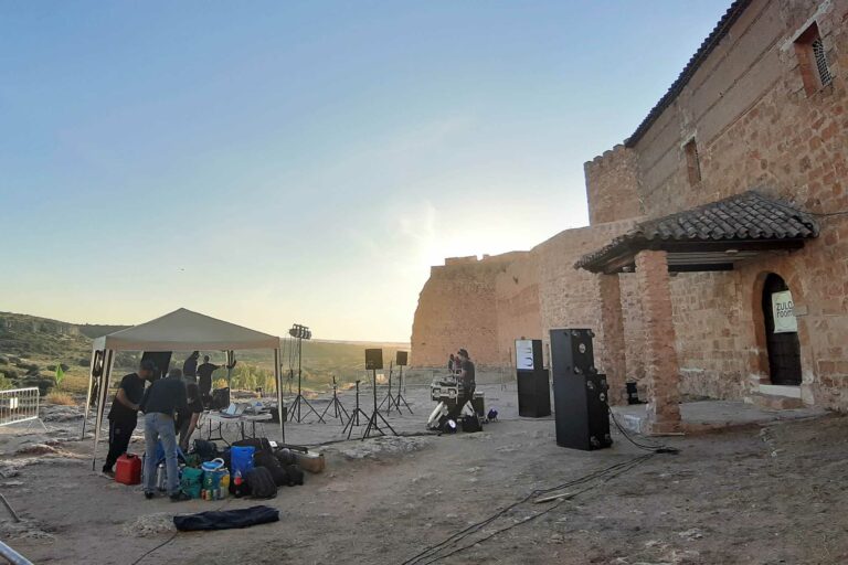 Zulo Room difundirá la música electrónica y de vanguardia en el Castillo de Peñarroya Zulo Room difundirá la música electrónica y de vanguardia en el Castillo de Peñarroya