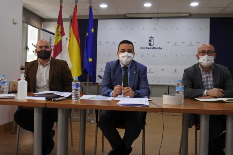 La Mesa del Agua cierra filas con matices en torno a un documento del que se han desmarcado Podemos y Ecologistas