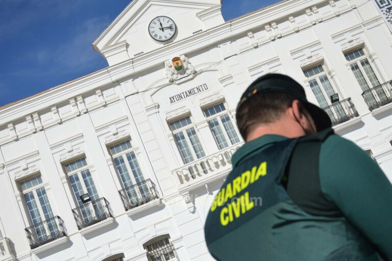 La Guardia Civil de Tomelloso rescata a dos personas de avanzada edad en un incendio