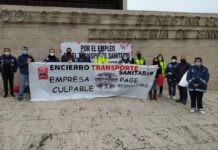 Los delegados de Transporte Sanitario abandonan el encierro en Sanidad tras prometer el Sescam hacer cumplir el convenio colectivo
