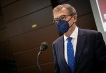 Collado vuelve a felicitar a Garde y le traslada su apoyo como rector de la UCLM