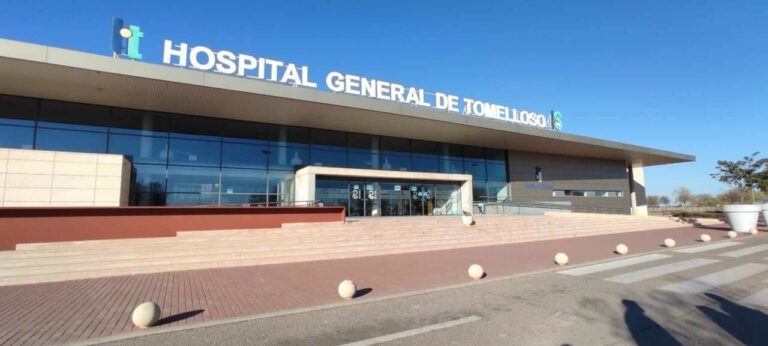 Dos camioneros heridos tras un accidente en la A-43 en Argamasilla de Alba