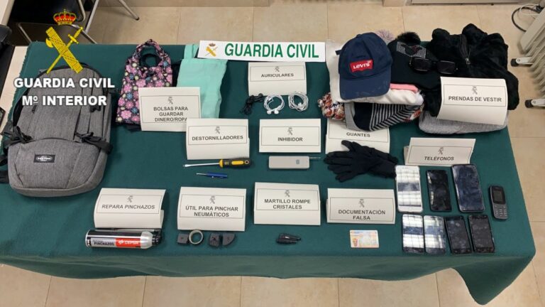 Les robaban el dinero que acababan de sacar del banco en Taracón
