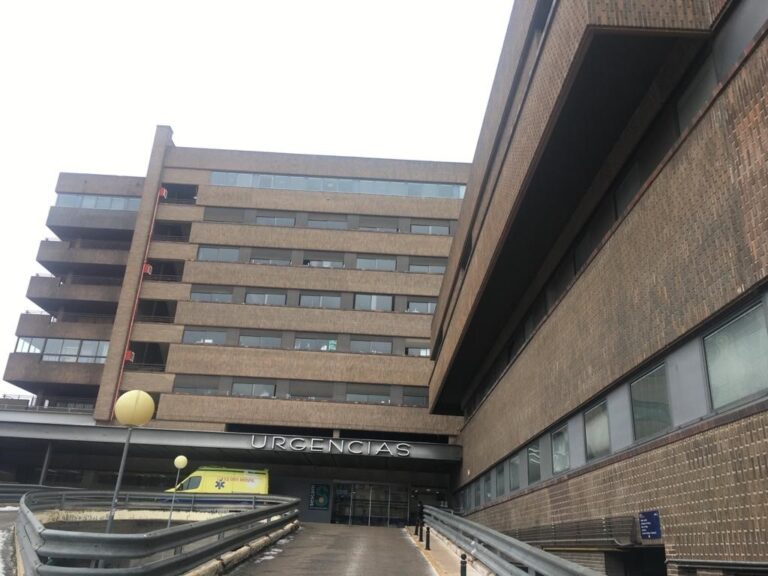 Un trabajador de 60 años resulta herido tras caer desde una altura de cinco metros en Quintanar del Rey