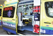 Muere el conductor de una ambulancia tras la salida de la vía del vehículo y su posterior vuelco