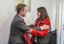 Guarinos pide a Page que no mantenga como consejera a una persona que miente con tanta «facilidad»