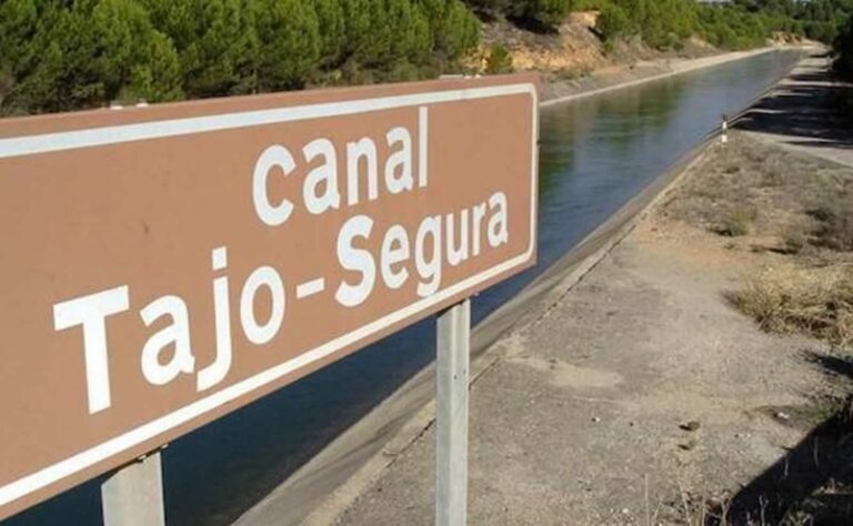 El Gobierno de Murcia recuerda a Page que el trasvase «es intocable» y le pide que deje de «presionar» al Estado