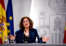 Montero niega que el trasvase esté en cuestión y que se vayan a cambiar sus reglas