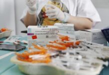 Las Cortes piden promover la donación de vacunas a aquellos países con dificultad para inmunizar