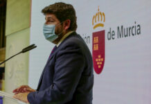 Consejero murciano confiesa que tiene el mandato de López Miras de sentar a C-LM, que «no es nuestro enemigo»