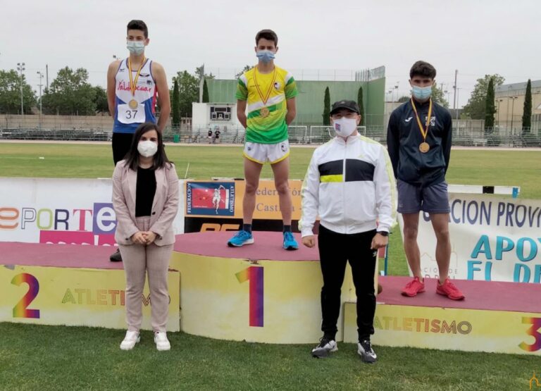 Alrededor de 250 escolares participaron en la final provincial escolar de atletismo Alrededor de 250 escolares participaron en la final provincial escolar de atletismo