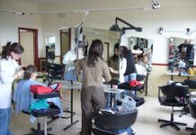 El Gobierno vetará la bajada del IVA a las peluquerías al 10% tras su aprobación en el Senado